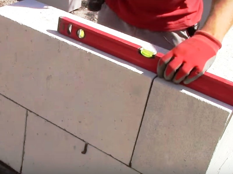 Кладка стен и перегородок из газоблока, пазогребневых плит и кирпича в Калуге